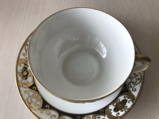 オールドノリタケ　黒と金彩のアールヌーボー文様カップ＆ソーサー
