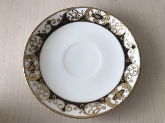オールドノリタケ　黒と金彩のアールヌーボー文様カップ＆ソーサー