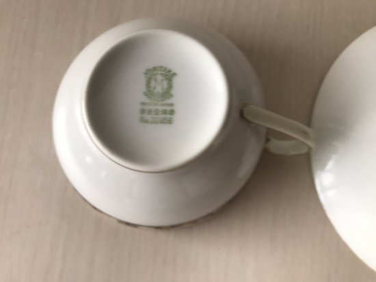 オールドノリタケ　黒と金彩のアールヌーボー文様カップ＆ソーサー