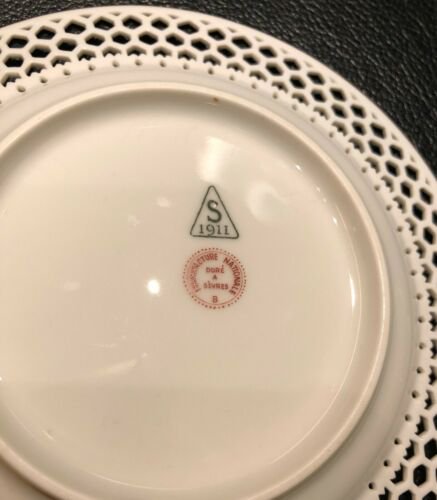 セーブル（sevres）透かし技術を使ったポンパドールピンクと金彩のカップ＆ソーサー