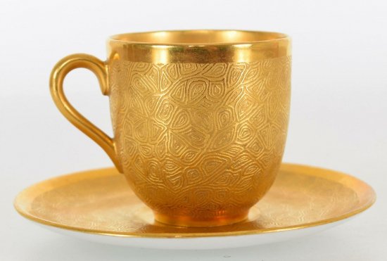 コールポート(Coalport)デミタスカップ＆ソーサー金彩幾何学文様