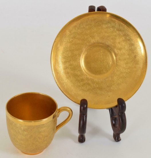 コールポート(Coalport)デミタスカップ＆ソーサー金彩幾何学文様