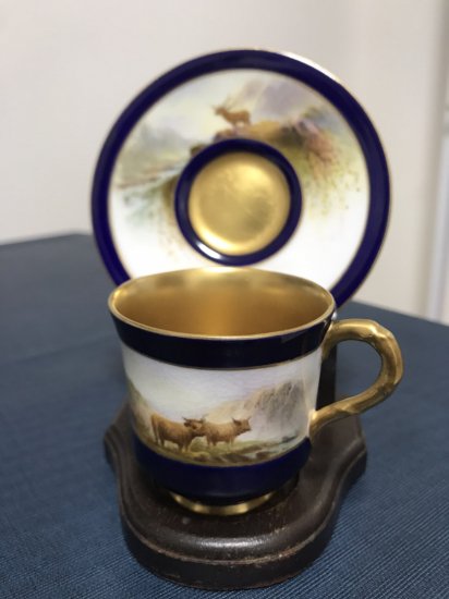 ロイヤルウースター　アカシカと牛のデミタスカップ＆ソーサー