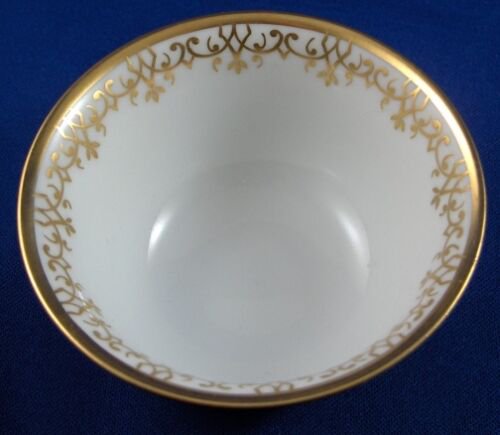 ヴィンテージ　マイセン　磁器　カキエモン　紫背景　カップ＆ソーサー