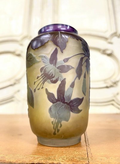 エミールガレ　フクシアの花　花瓶のミニチュアール