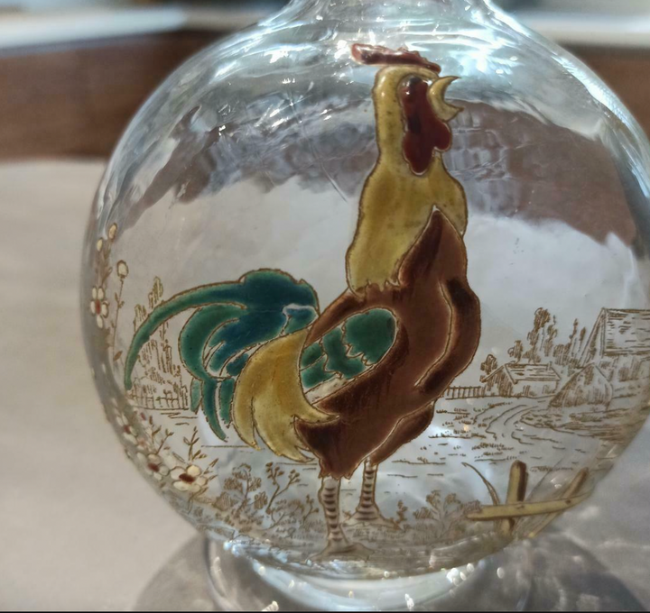 1900年作　エミールガレ　エナメル技法が使われた雄鶏のデカンタ