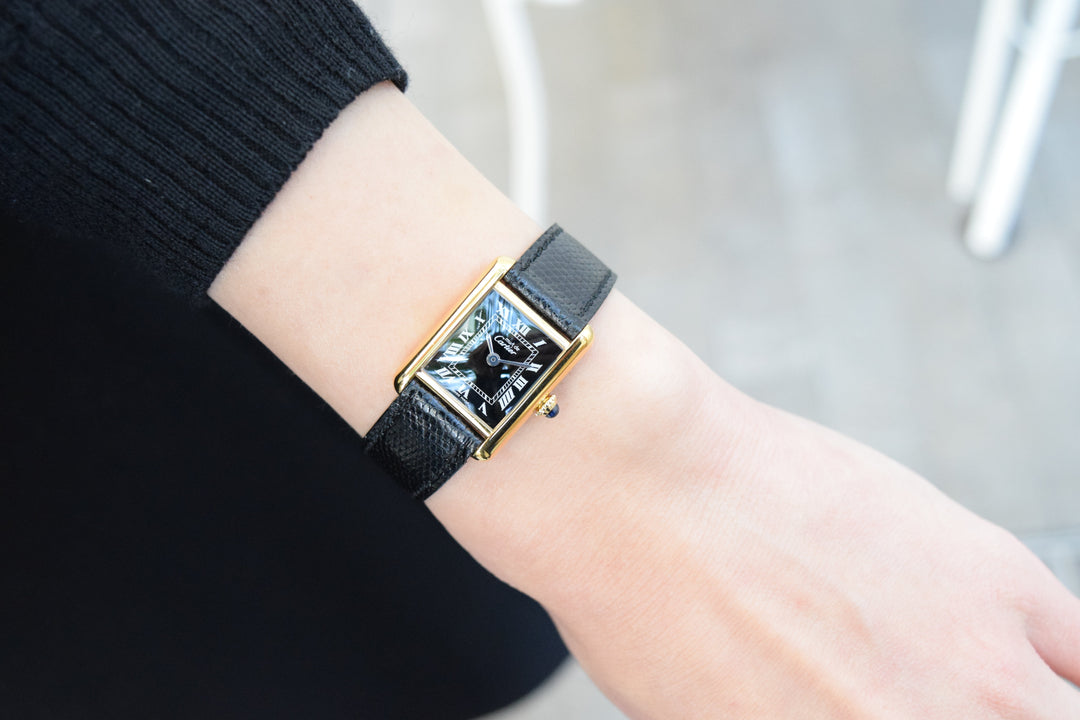 『国際永久保証書付き』マスト ドゥ カルティエ タンク　レディースヴィンテージウォッチ ブラック SMサイズ 手巻 純銀に18Kヴェルメイユ