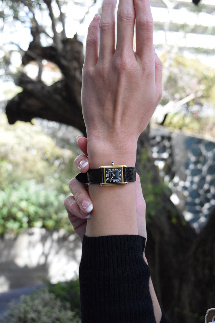 『国際永久保証書付き』マスト ドゥ カルティエ タンク　レディースヴィンテージウォッチ ブラック SMサイズ 手巻 純銀に18Kヴェルメイユ