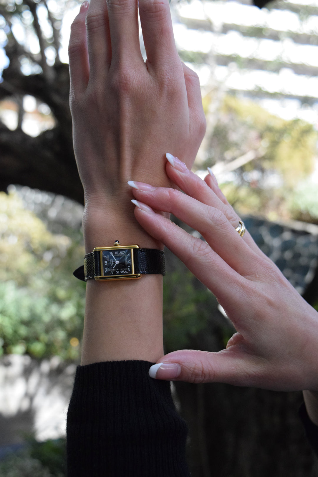 『国際永久保証書付き』マスト ドゥ カルティエ タンク　レディースヴィンテージウォッチ ブラック SMサイズ 手巻 純銀に18Kヴェルメイユ