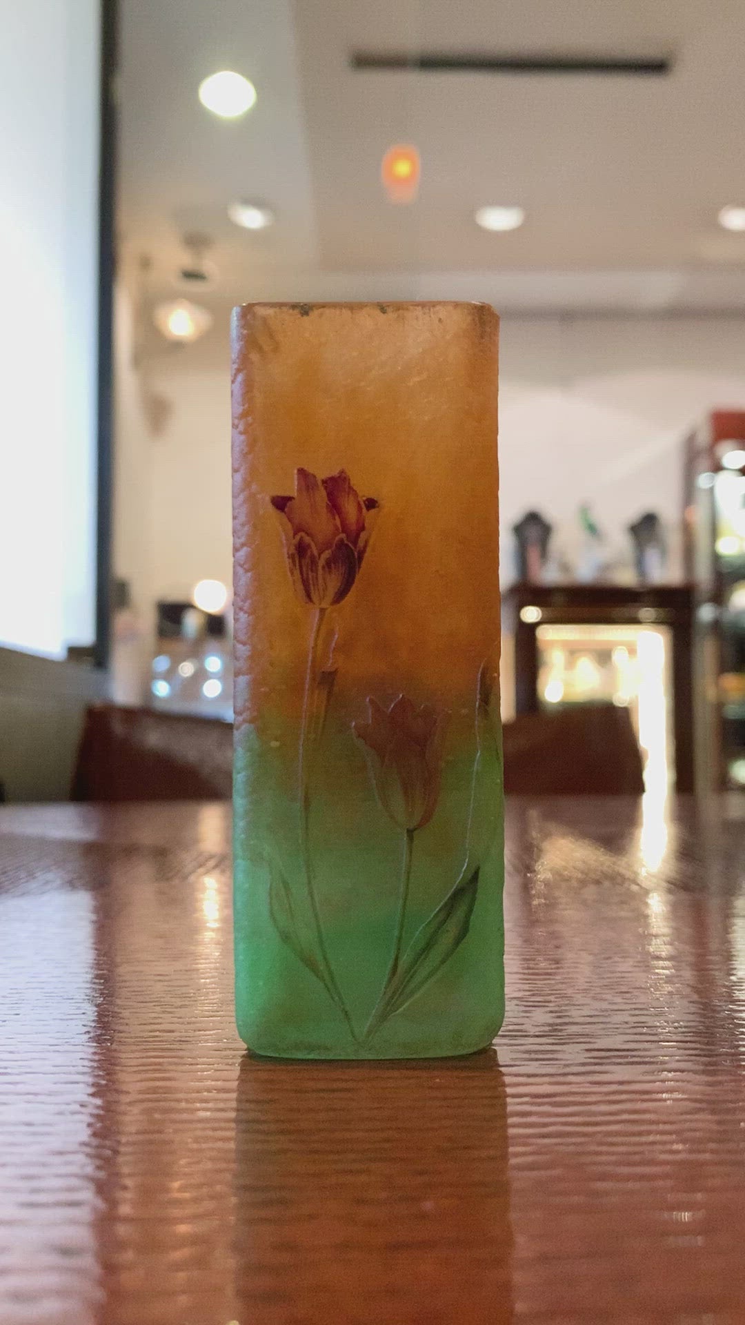 ドーム兄弟（ドームナンシー ）チューリップの四角の花瓶