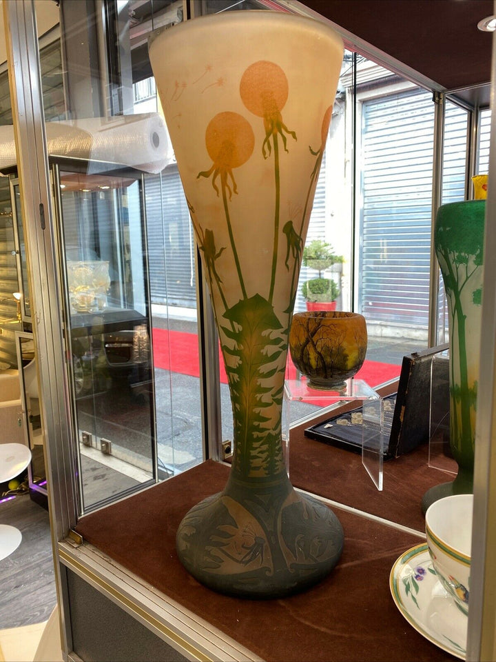 ドーム兄弟(DAUM NANCY)　コルネット型の花瓶　タンポポ