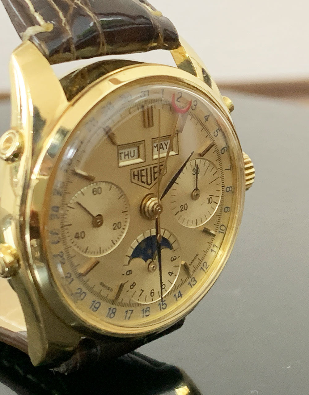 伝説のクロノグラフ ホイヤー ゴールデンアワー ムーンフェイズ Golden Hours Moon Phase Ref 721.208