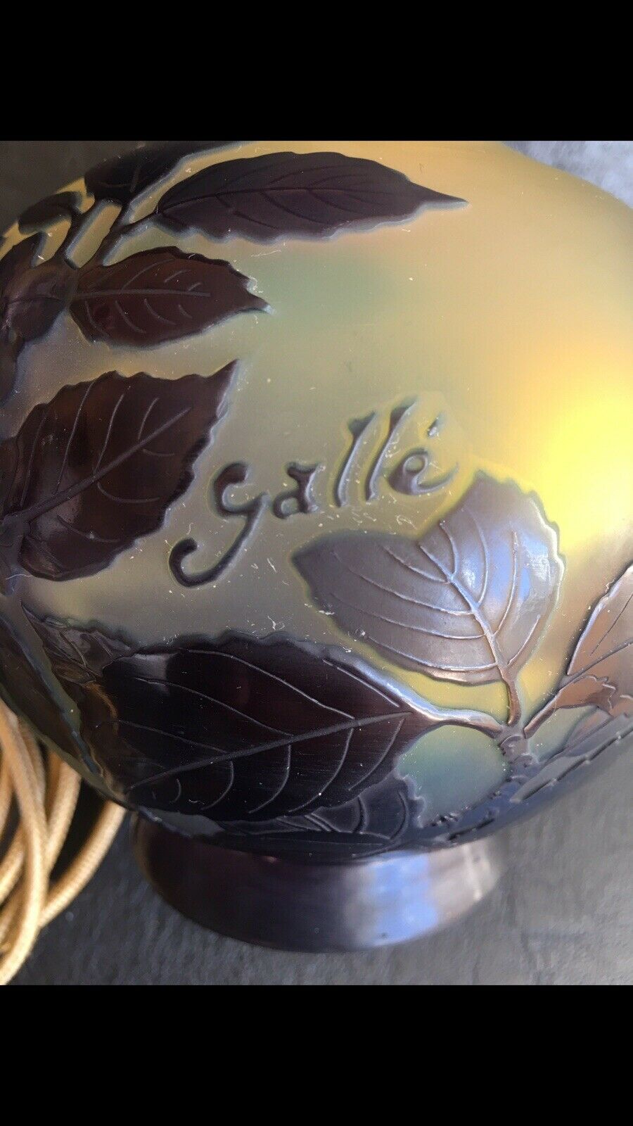 エミールガレ　蝶々のブロンズとスミレの花のアンティークテーブルランプ