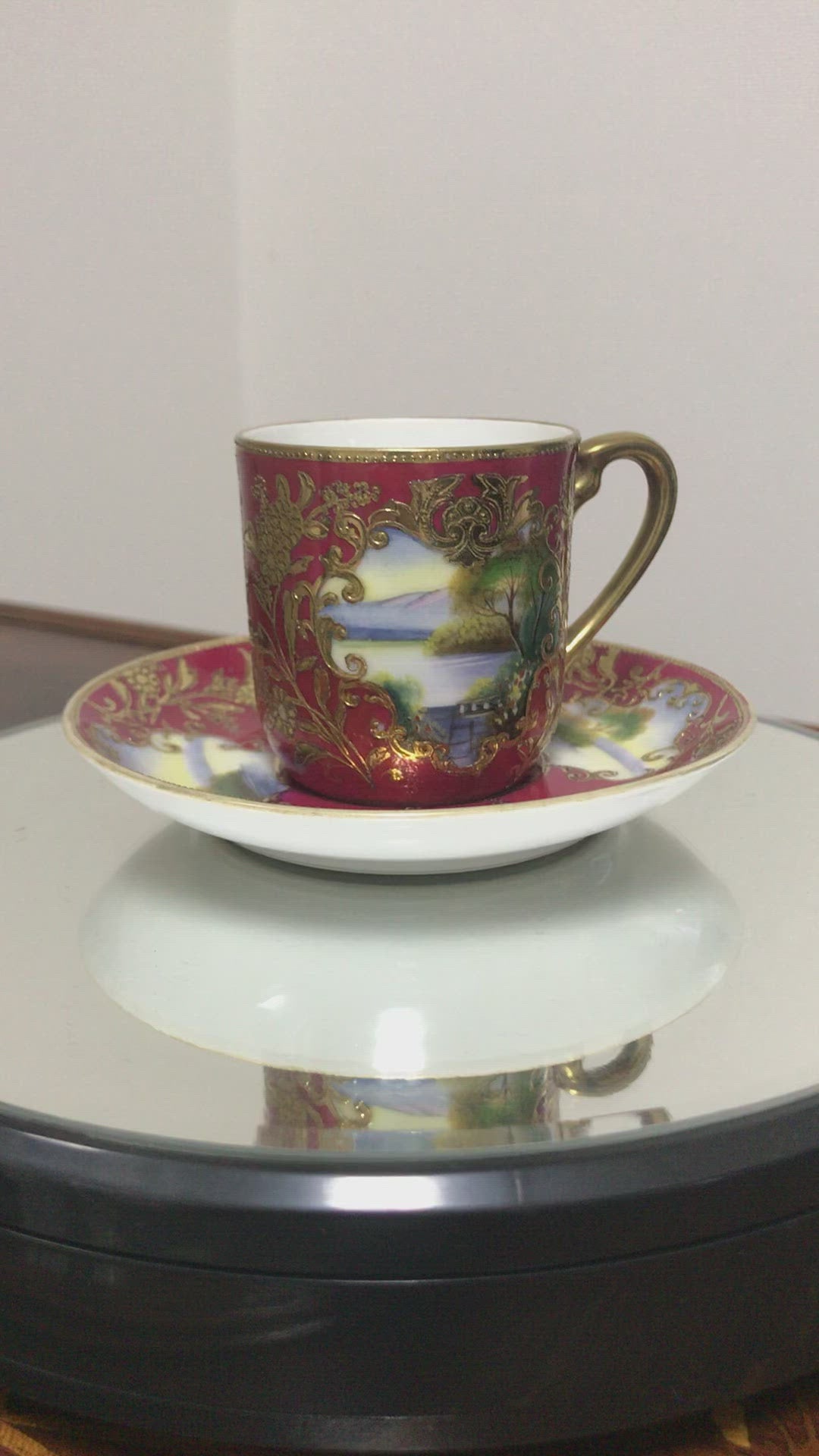 オールドノリタケ　アールヌーボー文様　ルビーレッドのコーヒーカップ＆ソーサー
