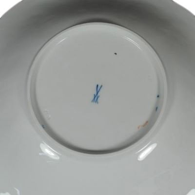 ００１　マイセン　飾り皿　７つ窓