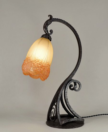 フランスのガラス工芸家　ミューラー兄弟紫陽花の花柄のブロンズランプ テーブルランプ