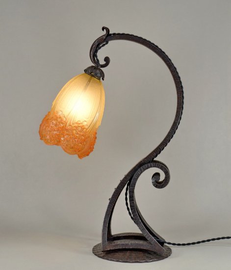 フランスのガラス工芸家　ミューラー兄弟紫陽花の花柄のブロンズランプ テーブルランプ