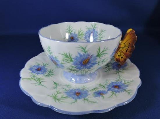 ００１　エインズレイ　バタフライ　カップ＆ソーサー　ブルーダリア