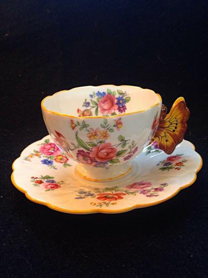 ００２　エインズレイ　バタフライ　カップ＆ソーサー　フラワー
