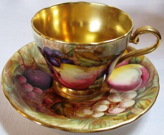 ００３　エインズレイ　フルーツのカップ＆ソーサー　オーチャードゴールド