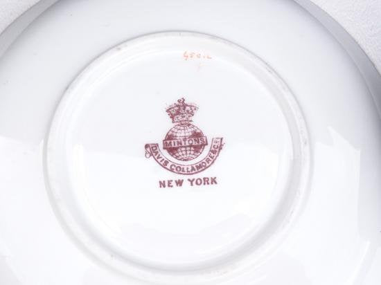 ０１１　ミントン　蝶々の金彩プラチナコバルトカップ＆ソーサー
