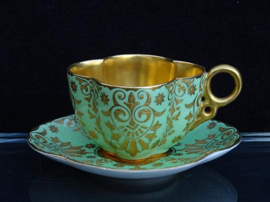 ０４７　コールポート　グリーンジュエルのデミタスカップ＆ソーサー