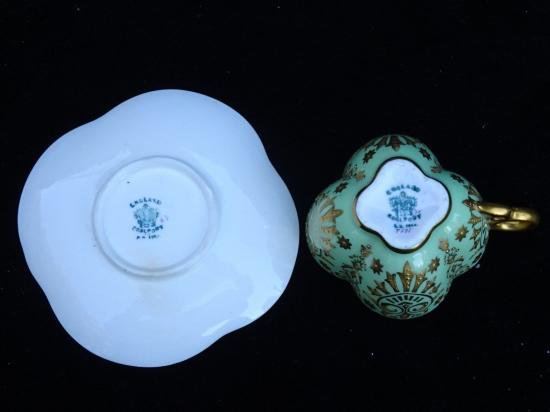 ０４７　コールポート　グリーンジュエルのデミタスカップ＆ソーサー