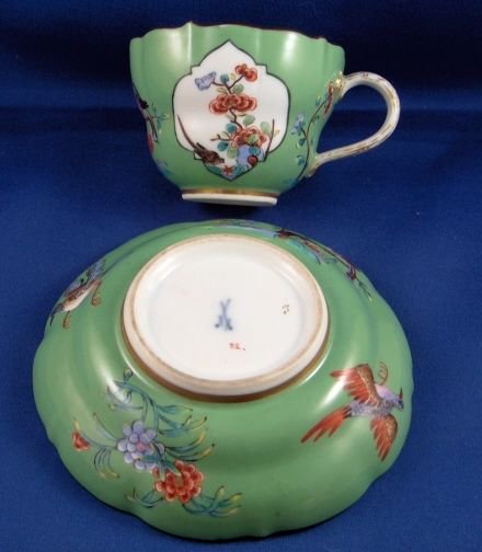 ０１６　マイセン meissen カップ＆ソーサー(緑の地色にシノワズリ)19世紀の作品