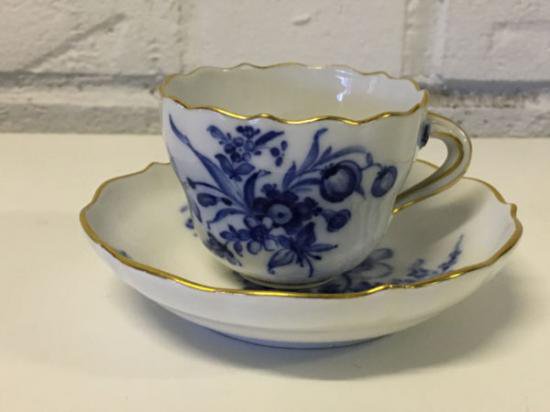 024 マイセン meissen デミタスカップ＆ソーサー(青い花の絵柄