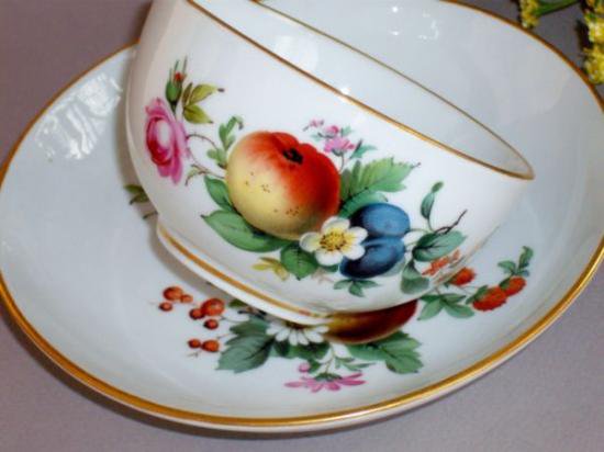 ０２６　マイセン meissen　カップ＆ソーサー(果物の絵柄)
