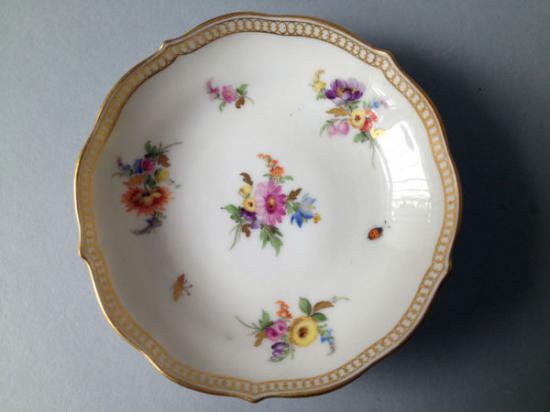 ０２８　マイセン meissen カップ＆ソーサー(ブーケの絵柄)１９世紀の作品