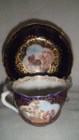 ０４１　マイセン meissen ティーカップ＆ソーサー(馬のいる光景、コバルトブルー＆ゴールド)　新品同様