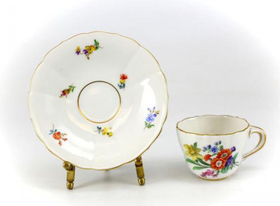 ０４７　マイセン meissen デミタスカップ＆ソーサー(花の絵柄)1947-73の作品