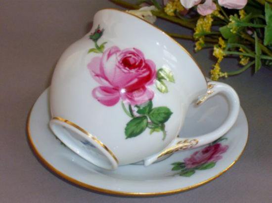 ０５５　マイセン meissen カップ＆ソーサー(白鳥ハンドル＆ピンクローズ)