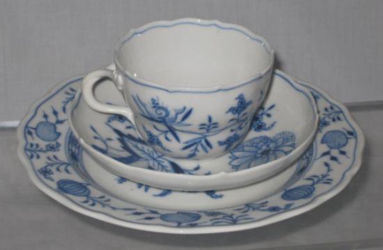 ０６１　マイセン meissen カップ＆ソーサー＆ケーキプレート(ブルーオニオン)3点