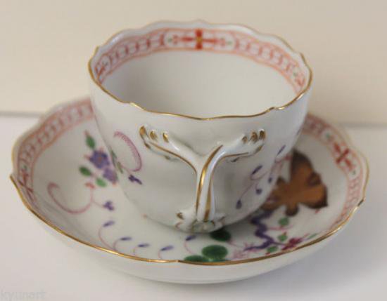 １０６　マイセン meissen デミタスカップ＆ソーサー(柿右衛門様式のデザイン)