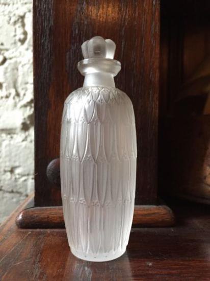 ０１６　ルネラリック　　Rene Lalique　パフュームボトル　Petites Feuilles