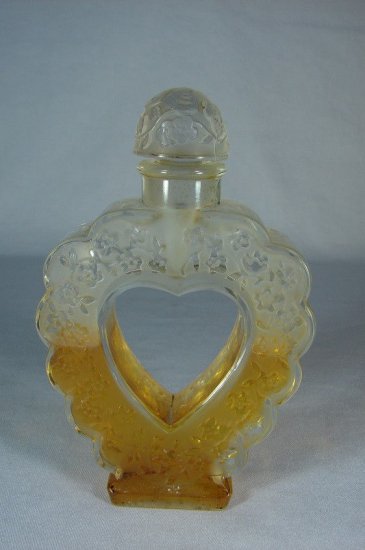 ０６０　ルネラリック  Rene Lalique ×ニナリッチ、クール・ジョア共作香水瓶