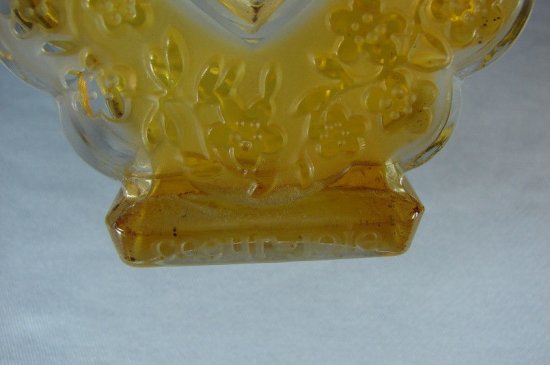 ０６０　ルネラリック  Rene Lalique ×ニナリッチ、クール・ジョア共作香水瓶