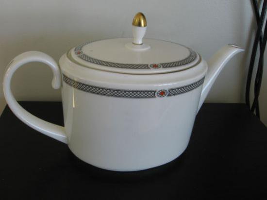 ０９７　ボーンチャイナ　Copleyパターンのティーポット