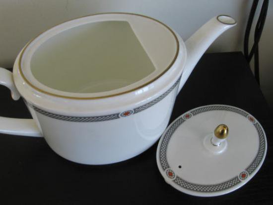 ０９７　ボーンチャイナ　Copleyパターンのティーポット
