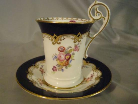 ０９５　ポーセリン　カップアンドソーサー