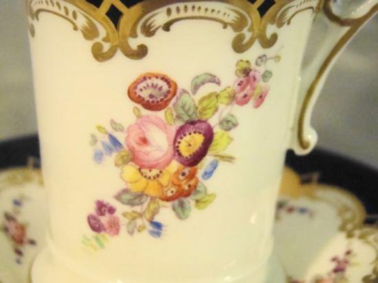 ０９５　ポーセリン　カップアンドソーサー