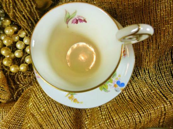 ０７０　デミカップアンドソーサー