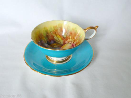 ００８　エインズレイ　果物の柄　カップ&ソーサー
