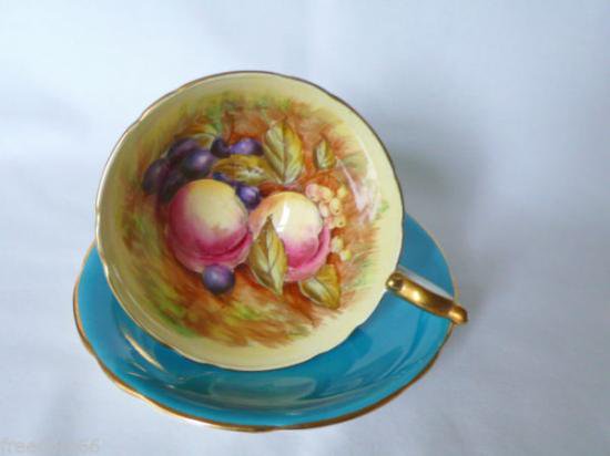 ００８　エインズレイ　果物の柄　カップ&ソーサー