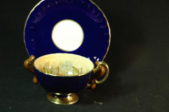 ０１４　エインズレイ　果物の絵柄(コバルトブルー＆ゴールド)　カップ&ソーサー