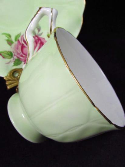 ０２０　エインズレイ　クロッカス型カップ&ソーサー(ピンクのバラ)