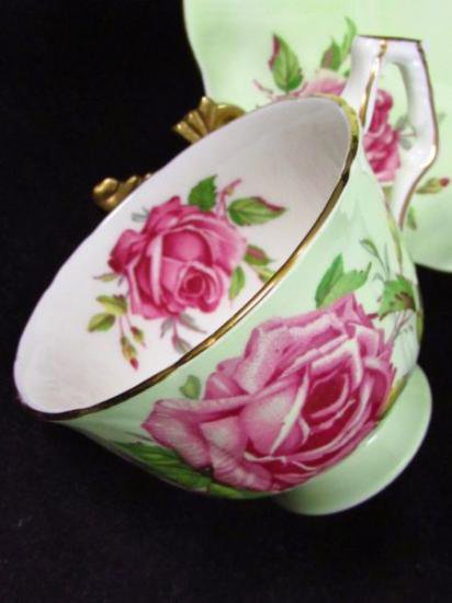 ０２０　エインズレイ　クロッカス型カップ&ソーサー(ピンクのバラ)