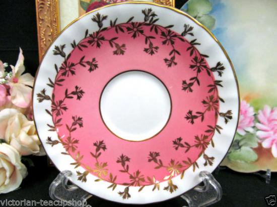 ０２３　エインズレイ　オーバン　ティーカップ&ソーサー(ピンク＆ゴールドの模様)